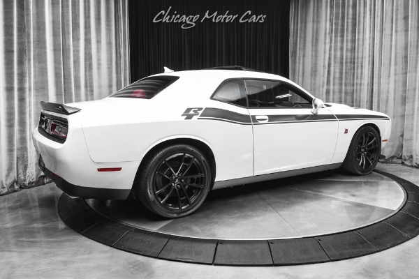 Used 2022 Dodge Challenger R/T Scat Pack Plus Package Dynamics Package Alpine Audio 6 Spd Leather Int for sale Sold at Chicago Motor Cars in West Chicago IL 60185 5
