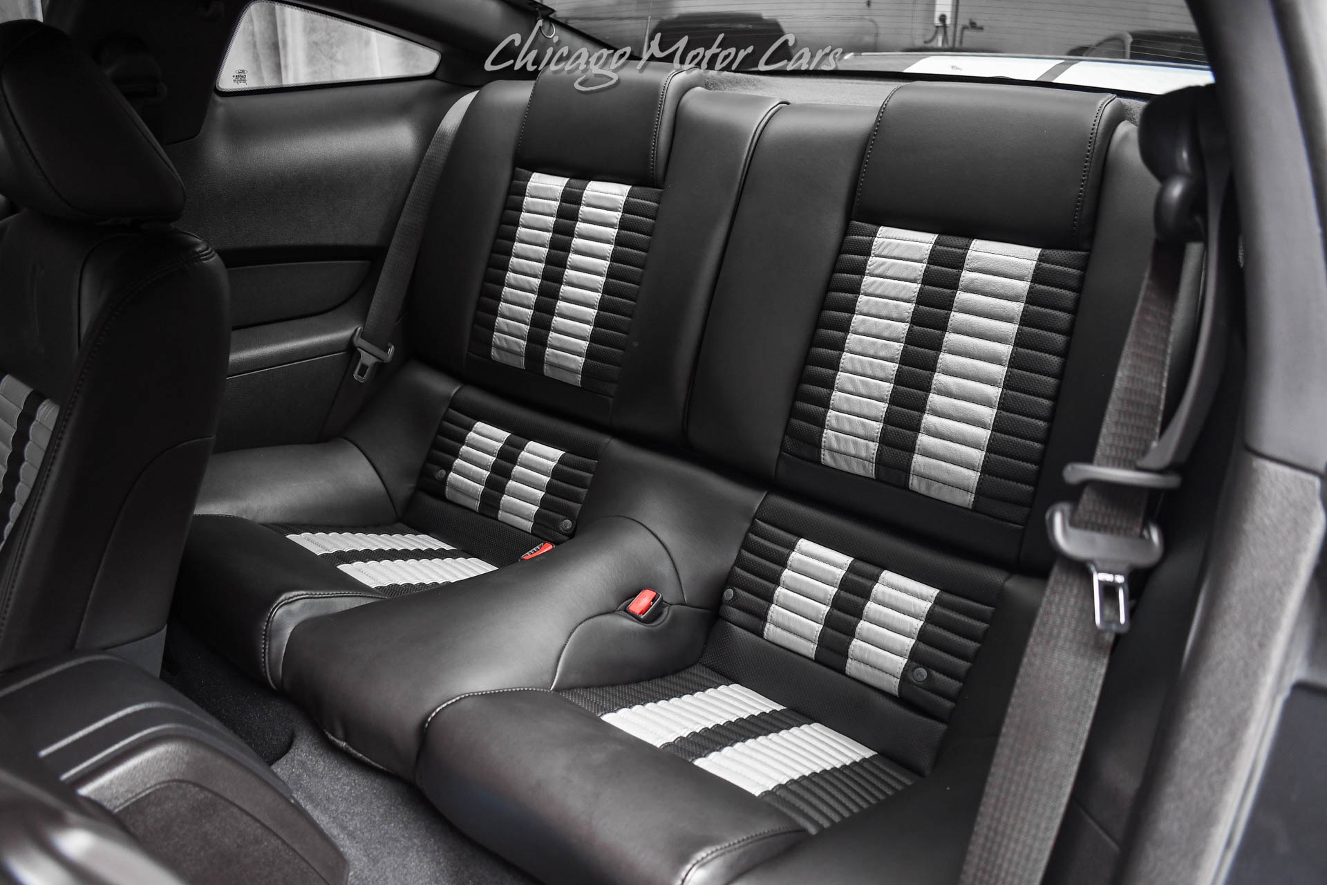 2010 FORD MUSTANG - Image 21