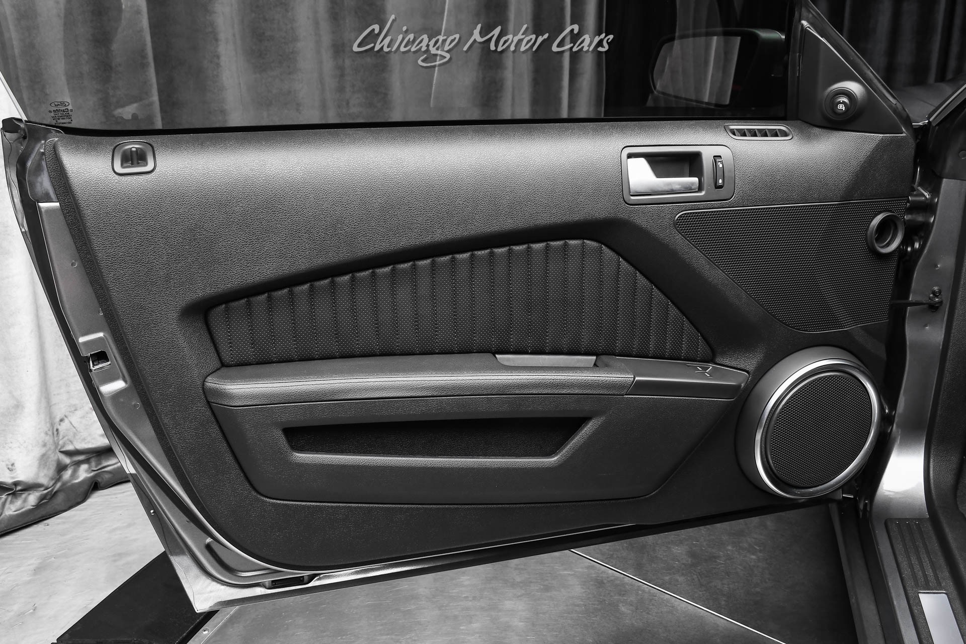 2010 FORD MUSTANG - Image 24