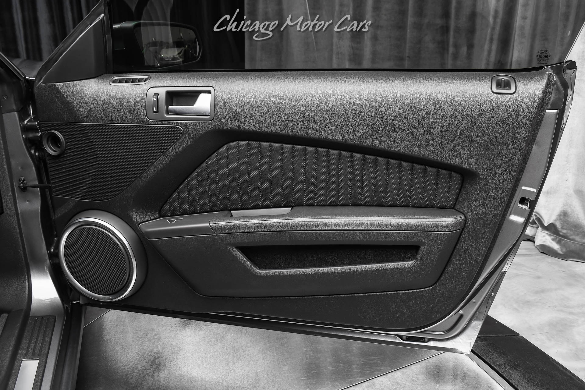 2010 FORD MUSTANG - Image 25