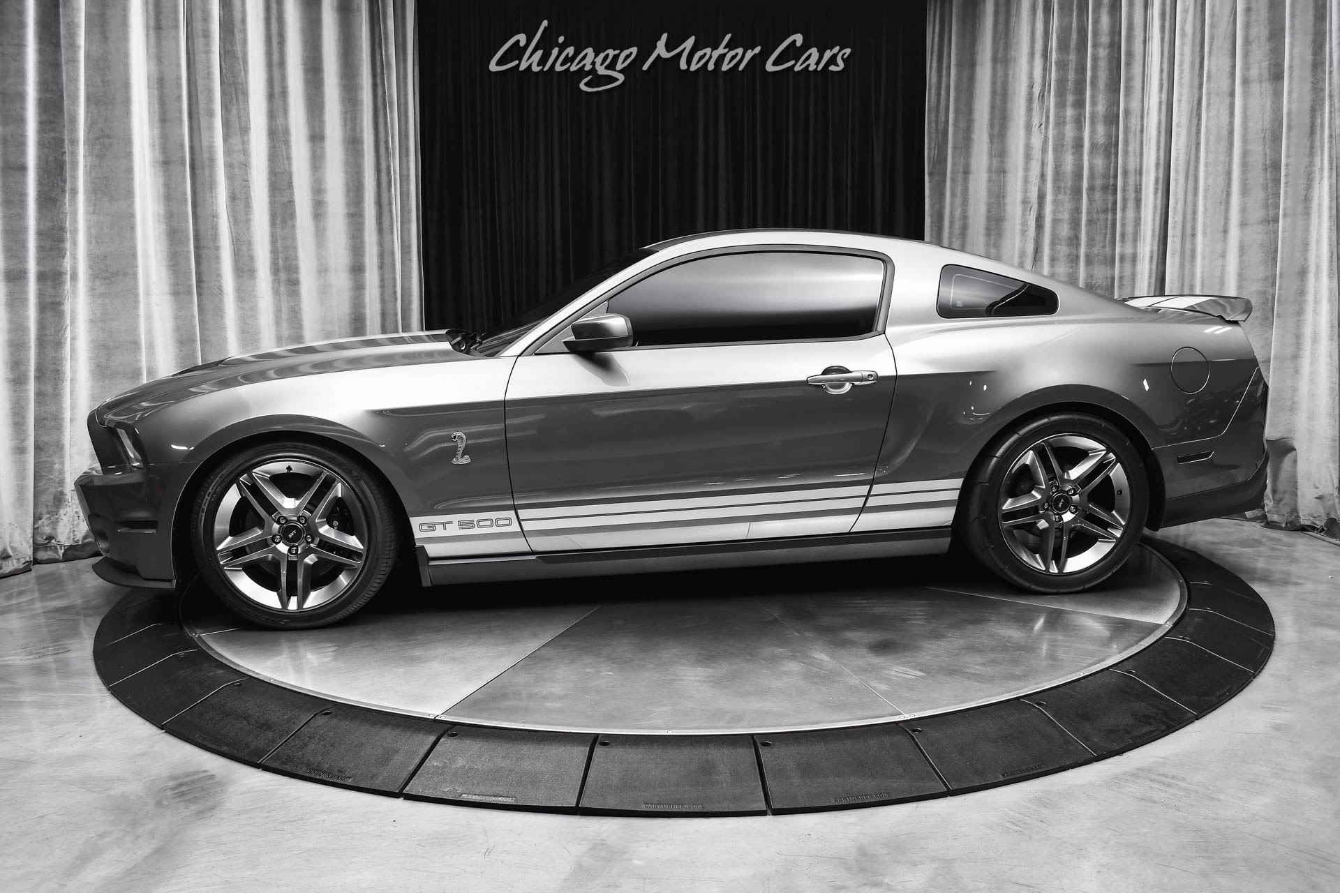 2010 FORD MUSTANG - Image 1