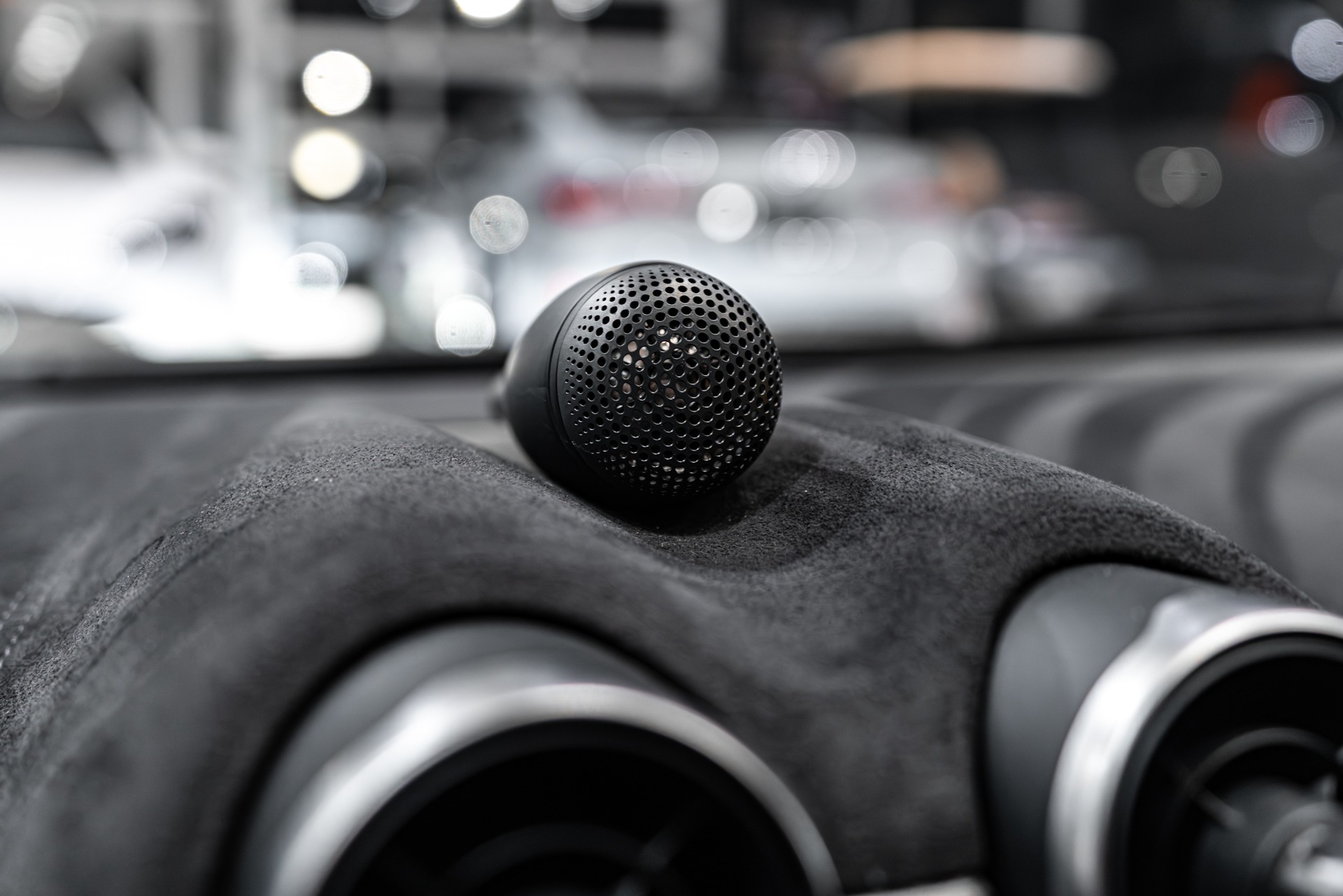 2019 MCLAREN 600LT - Image 15