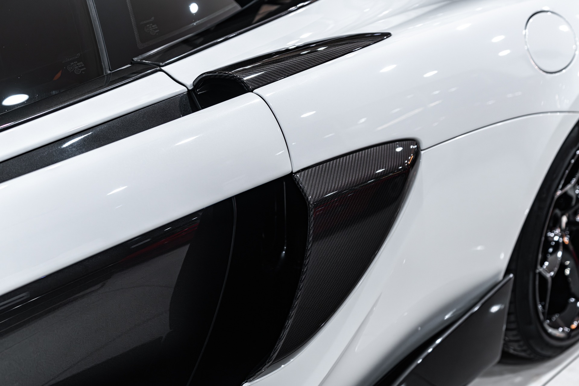 2019 MCLAREN 600LT - Image 43