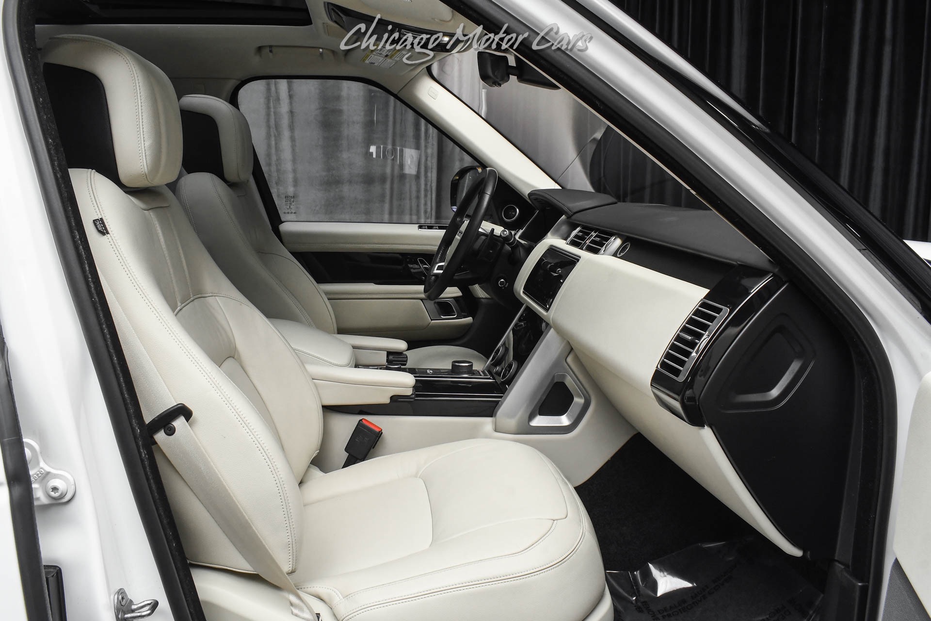 2022 LAND ROVER RANGE ROVER - Image 24