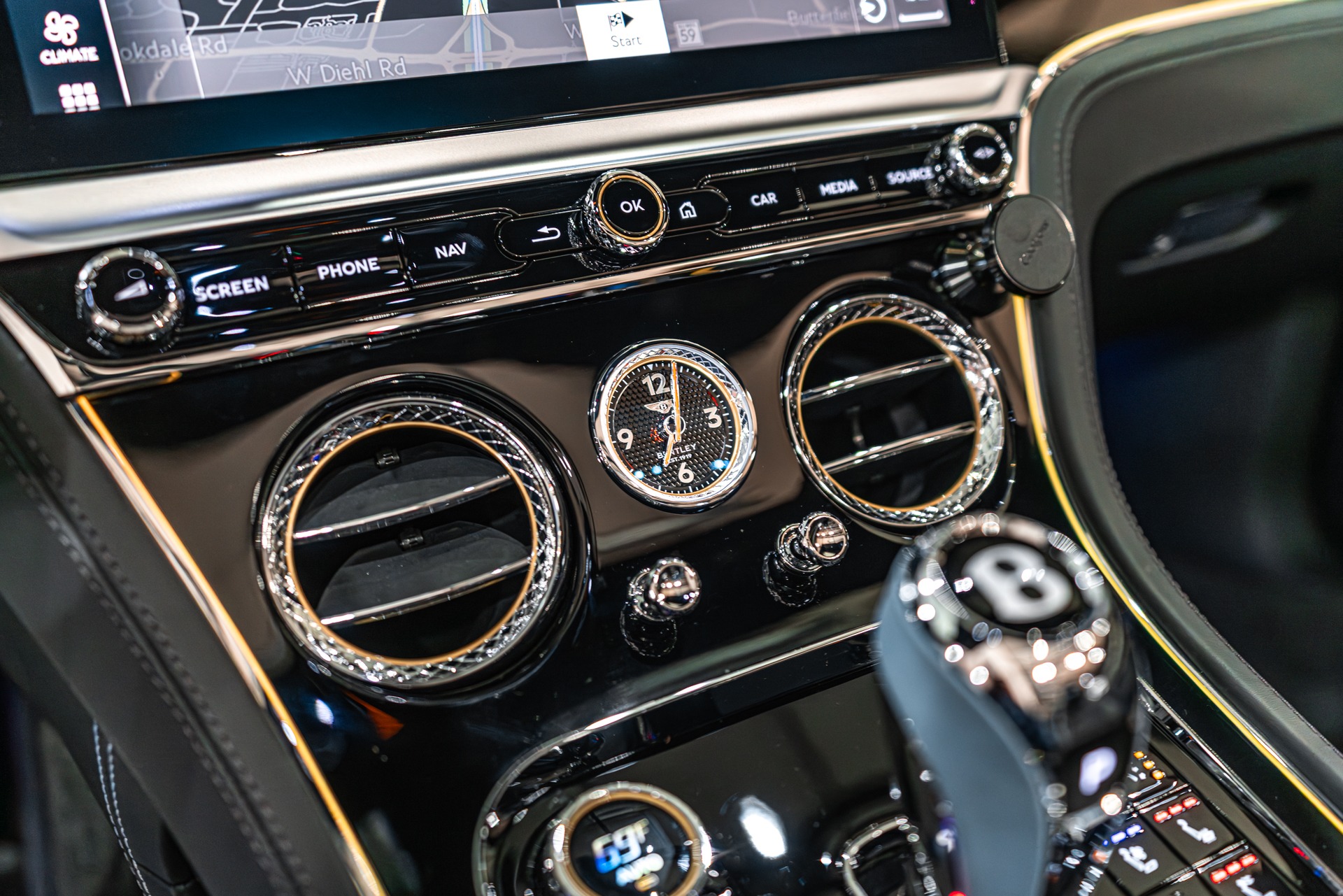 2024 BENTLEY CONTINENTAL - Image 17