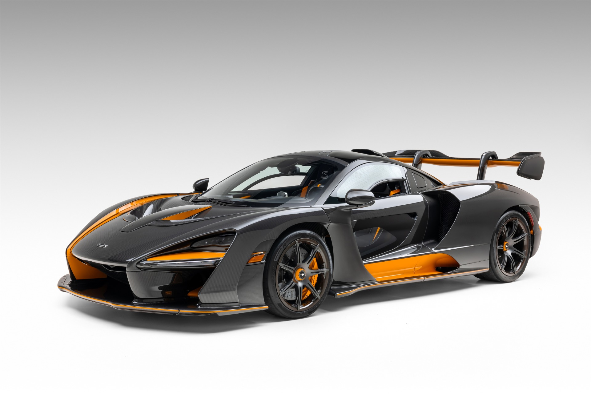 Used 2019 McLaren Senna Exposed Carbon Fiber Full MSO Build Over $384k+ Options #422 of 500 for sale Sold at Chicago Motor Cars in West Chicago IL 60185 1
