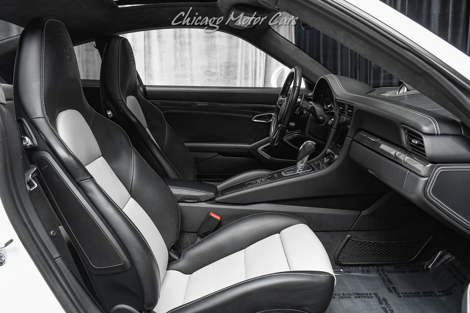 2017 PORSCHE 911 - Image 27