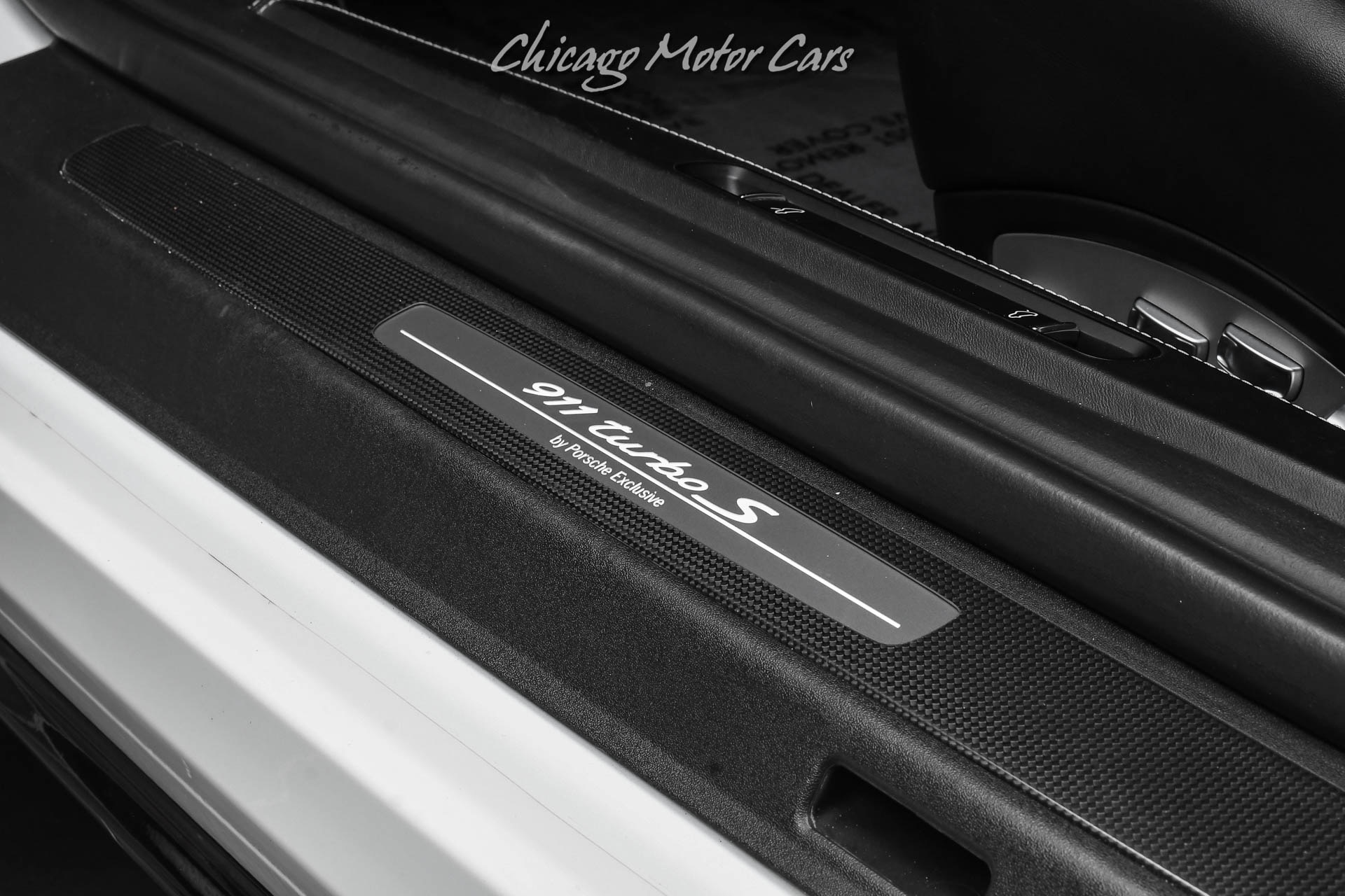 2017 PORSCHE 911 - Image 32