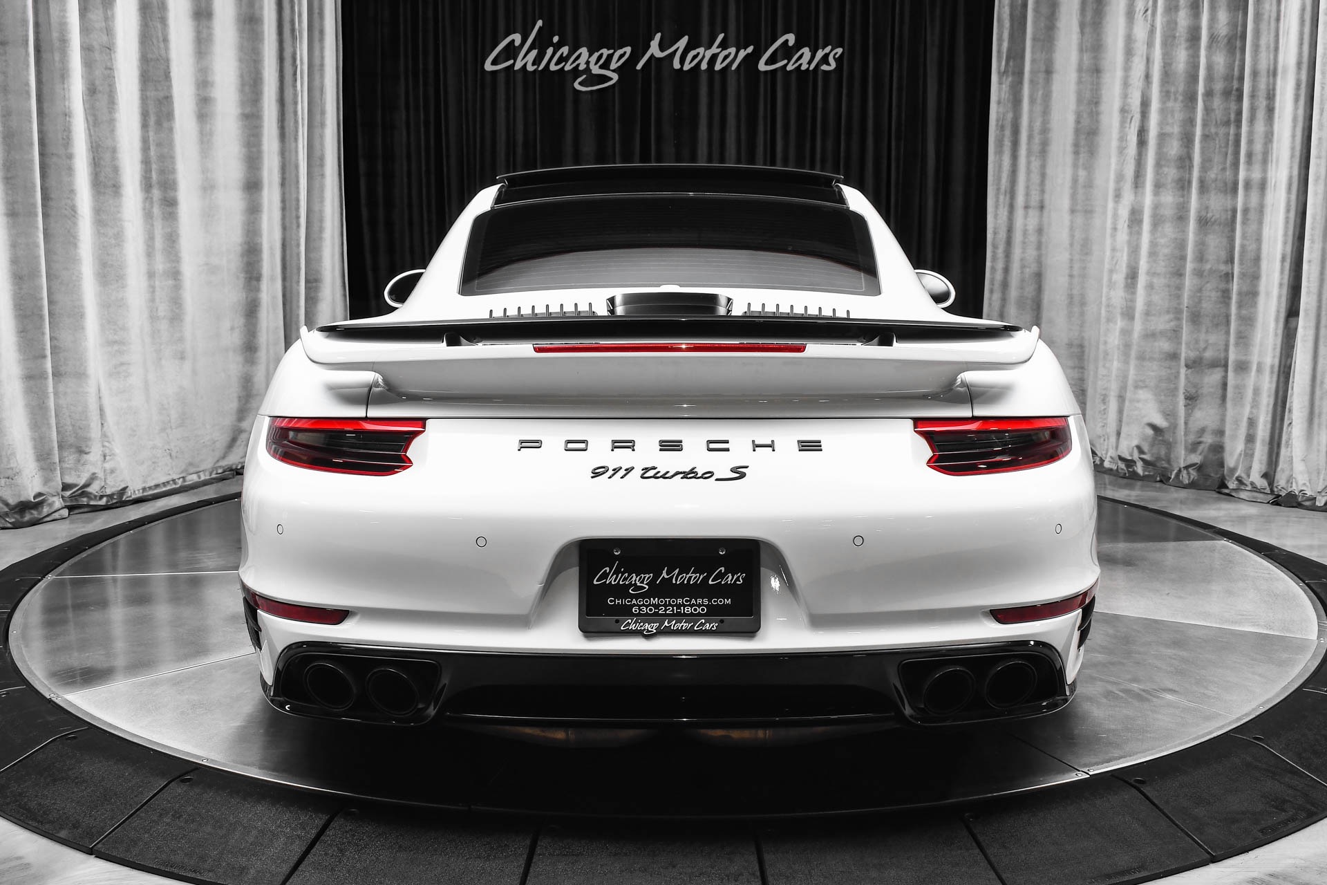 2017 PORSCHE 911 - Image 4