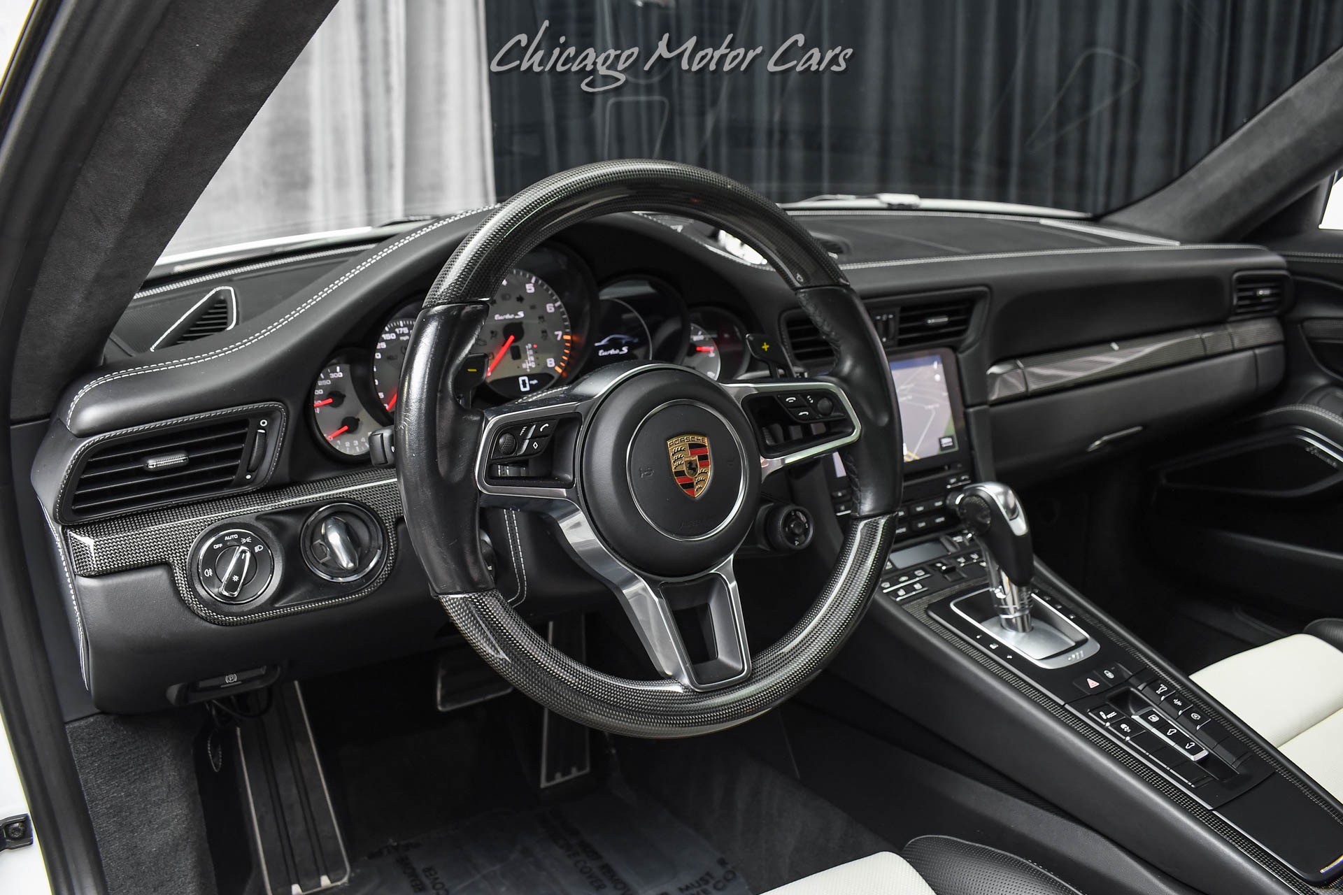 2017 PORSCHE 911 - Image 8