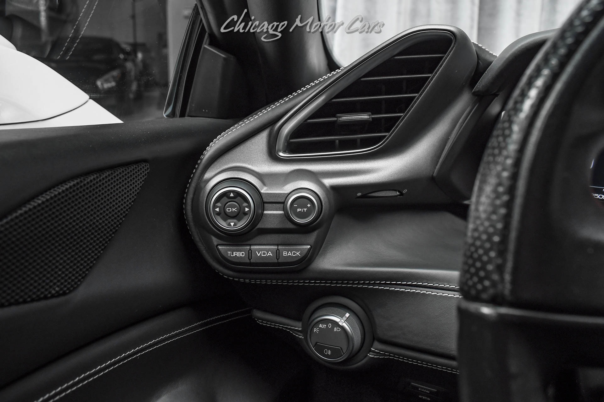 2017 FERRARI 488 - Image 12