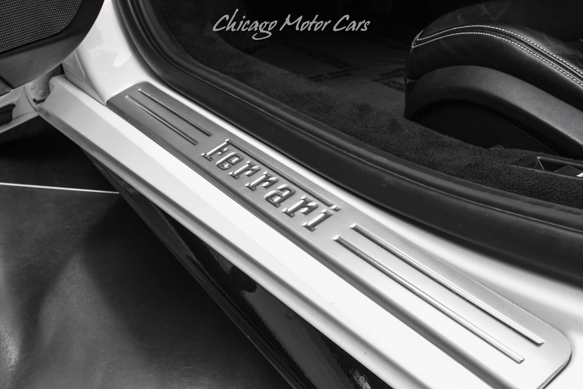 2017 FERRARI 488 - Image 25