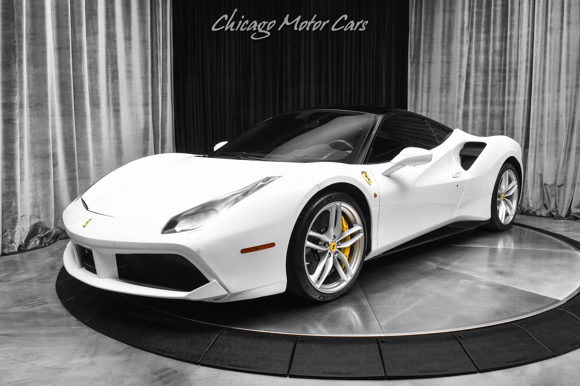 2017 FERRARI 488 - Image 28