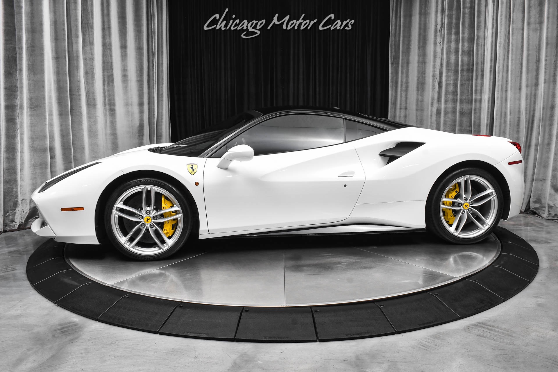 2017 FERRARI 488 - Image 1