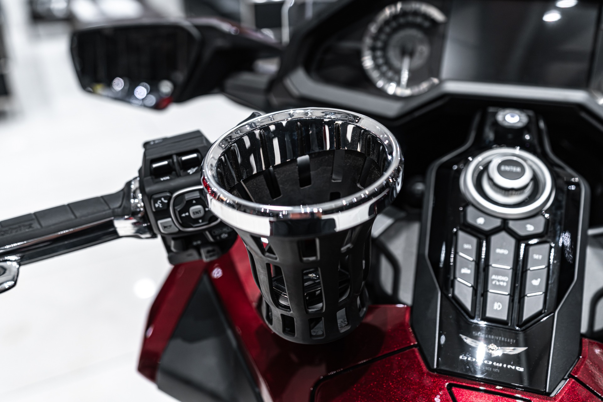 2025 HONDA GOLD WING TOUR - Image 11