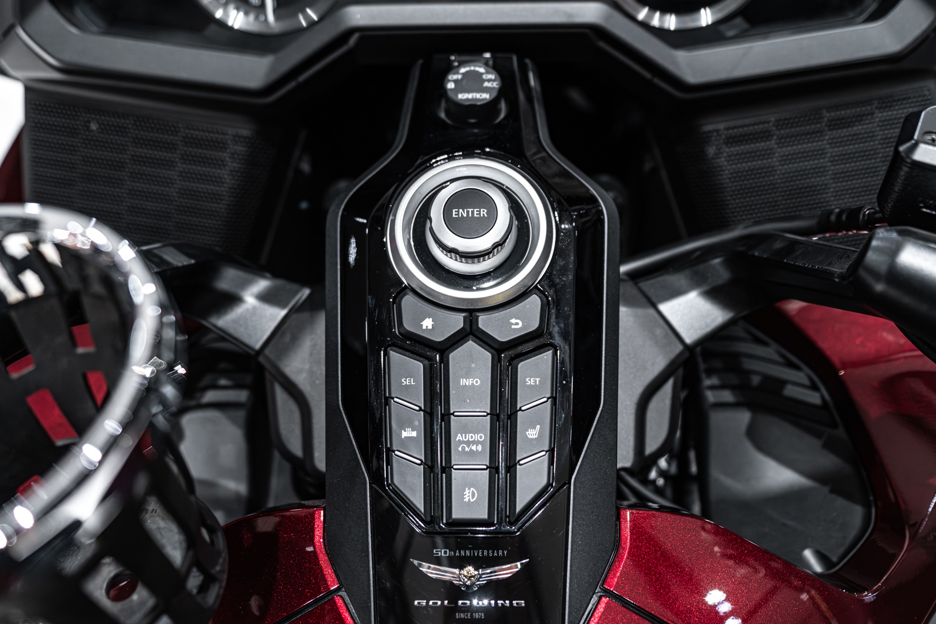 2025 HONDA GOLD WING TOUR - Image 12