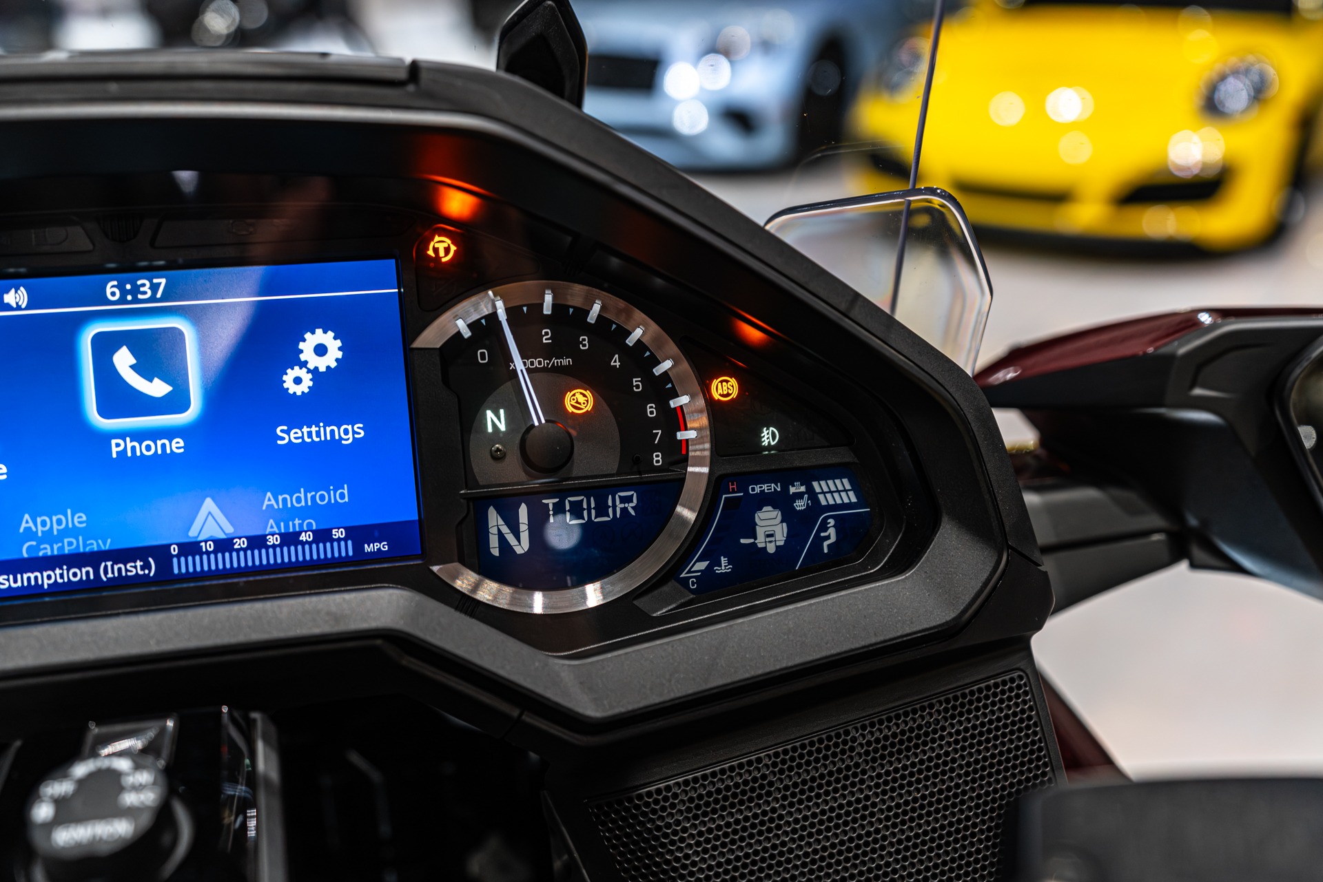 2025 HONDA GOLD WING TOUR - Image 18