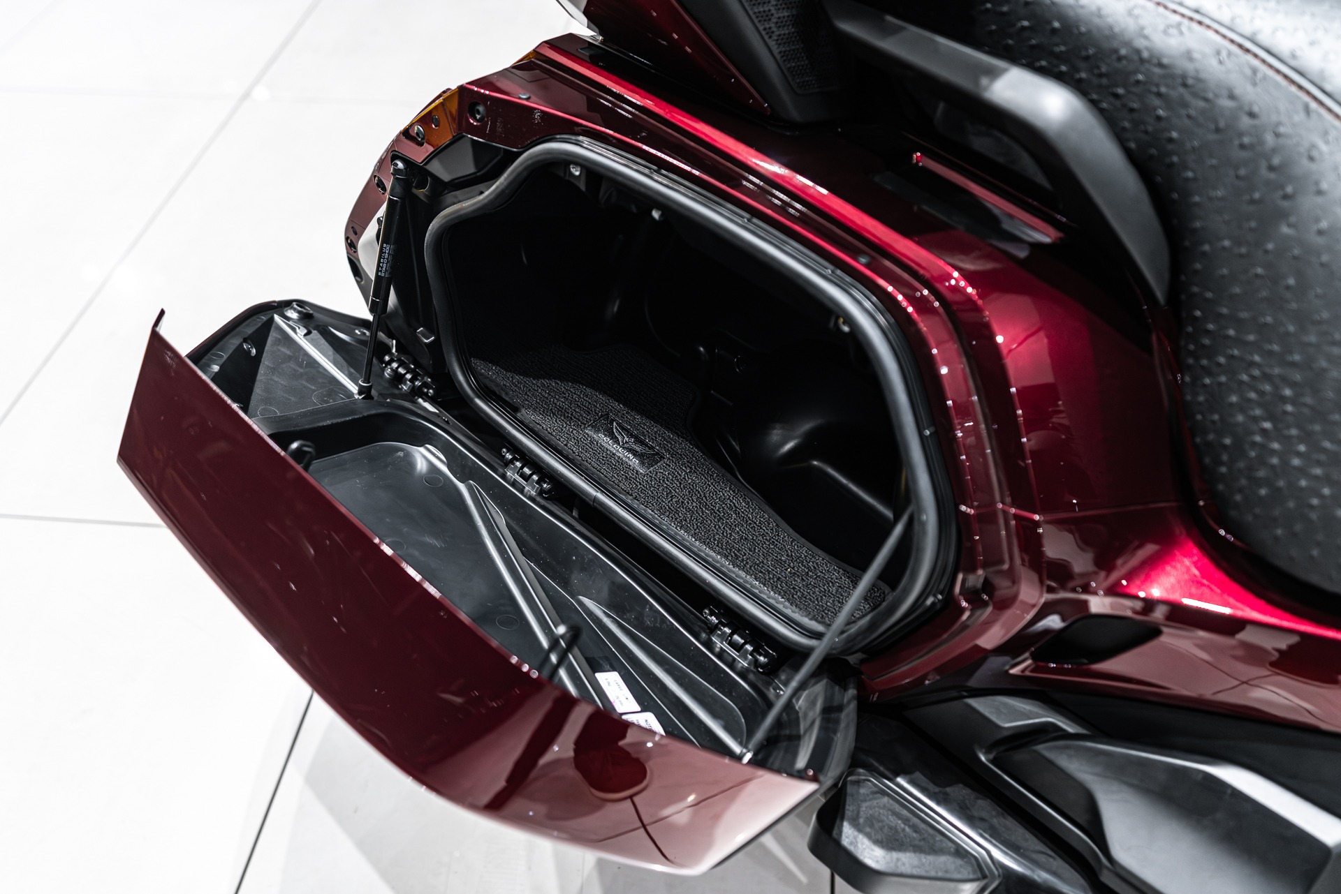 2025 HONDA GOLD WING TOUR - Image 36