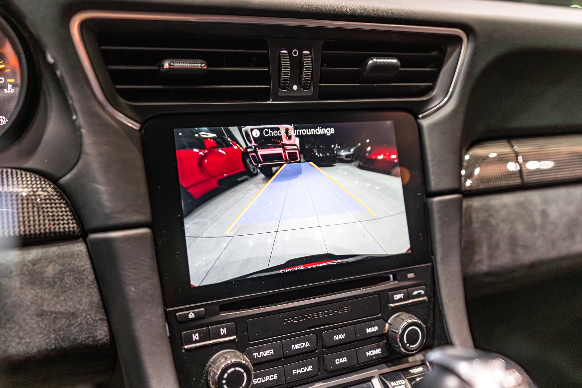 2018 PORSCHE 911 - Image 18