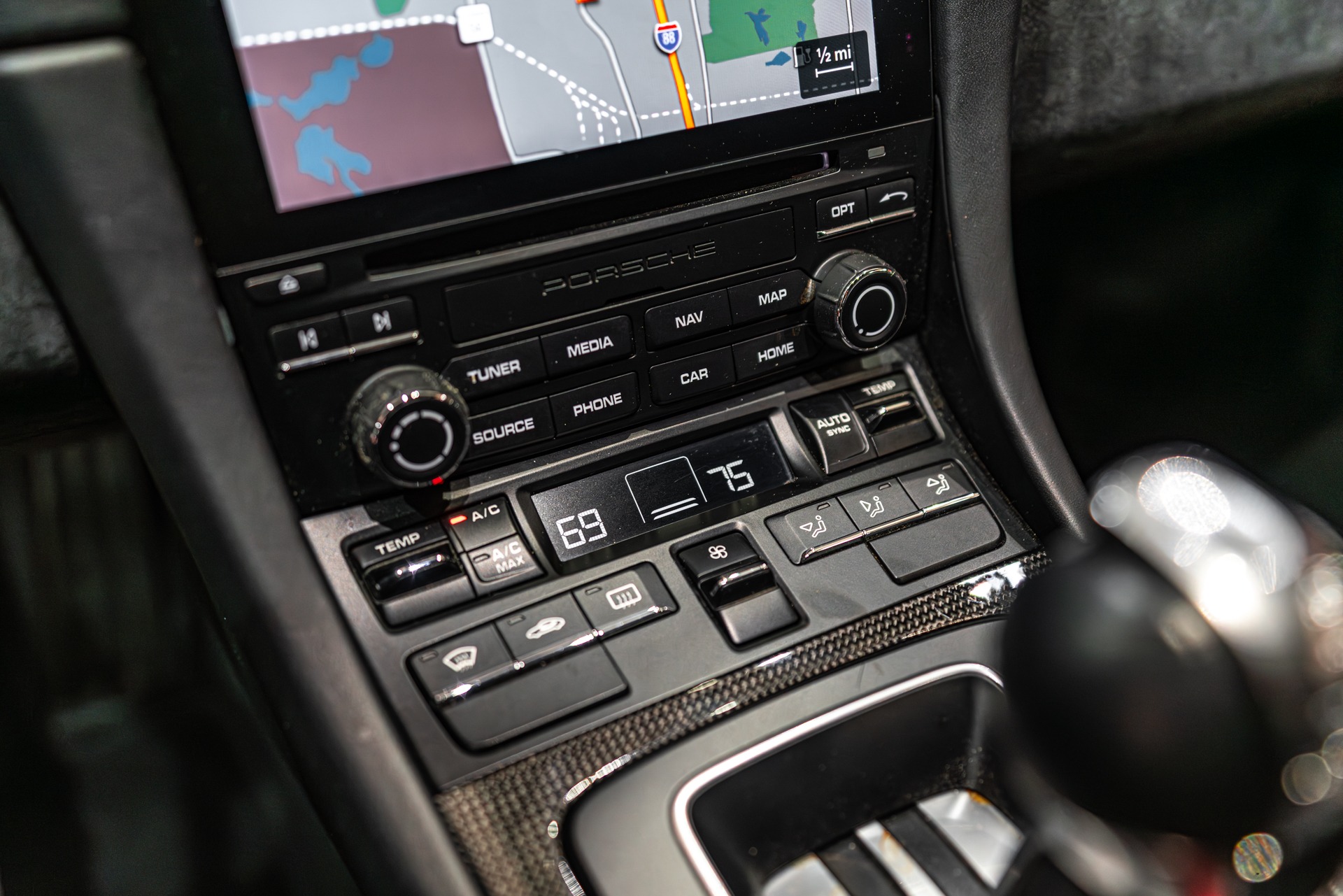 2018 PORSCHE 911 - Image 19