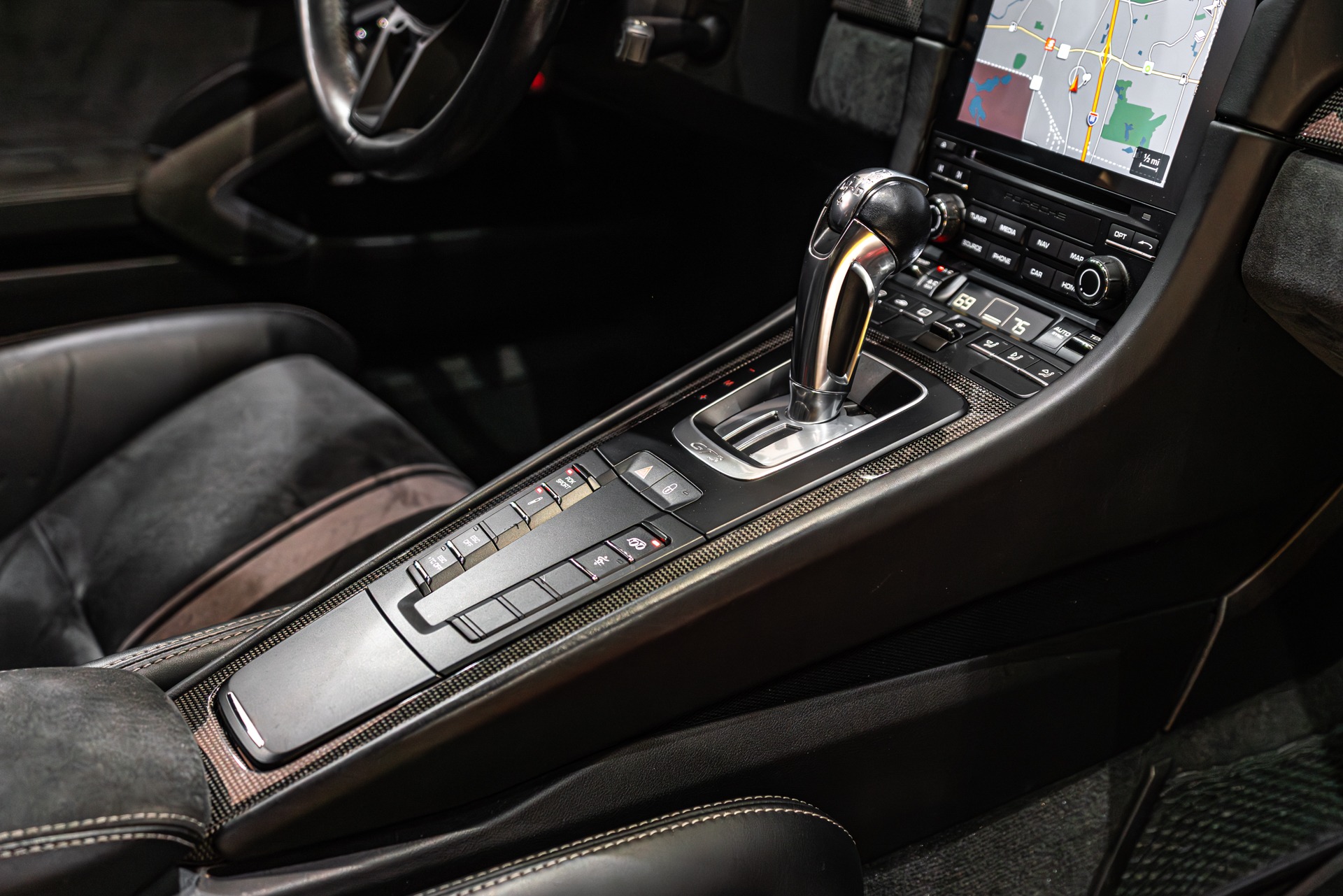 2018 PORSCHE 911 - Image 28