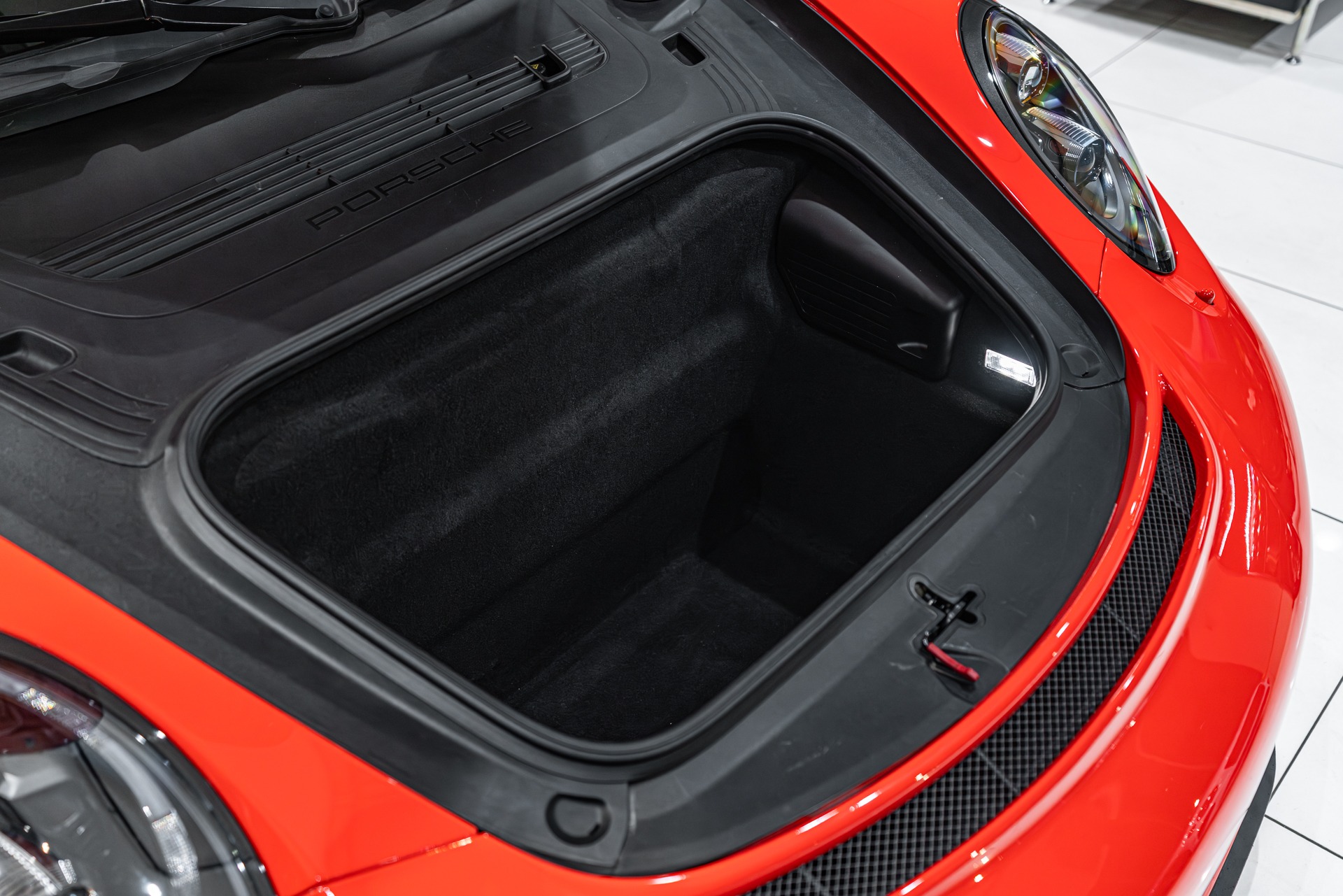 2018 PORSCHE 911 - Image 58