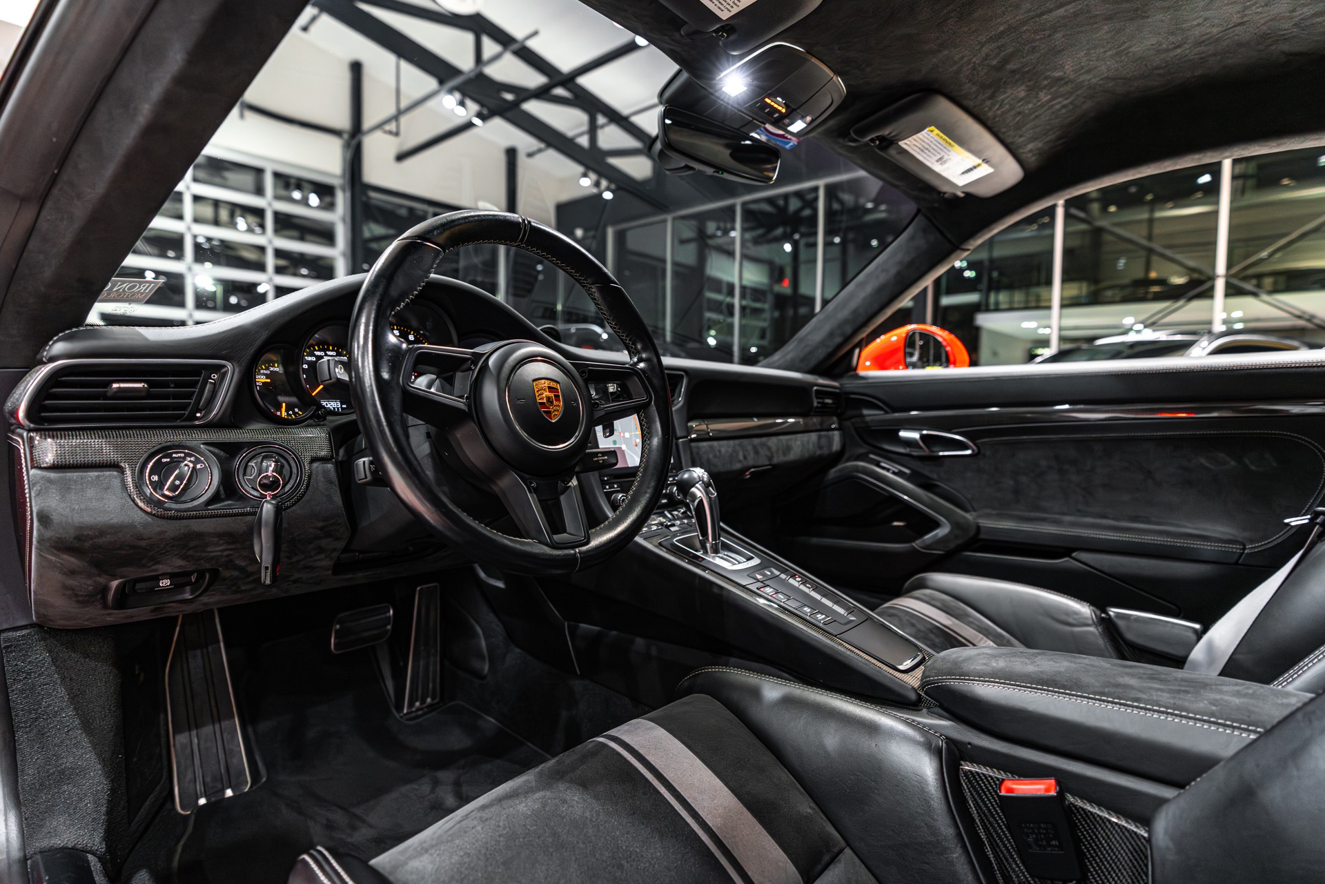 2018 PORSCHE 911 - Image 7