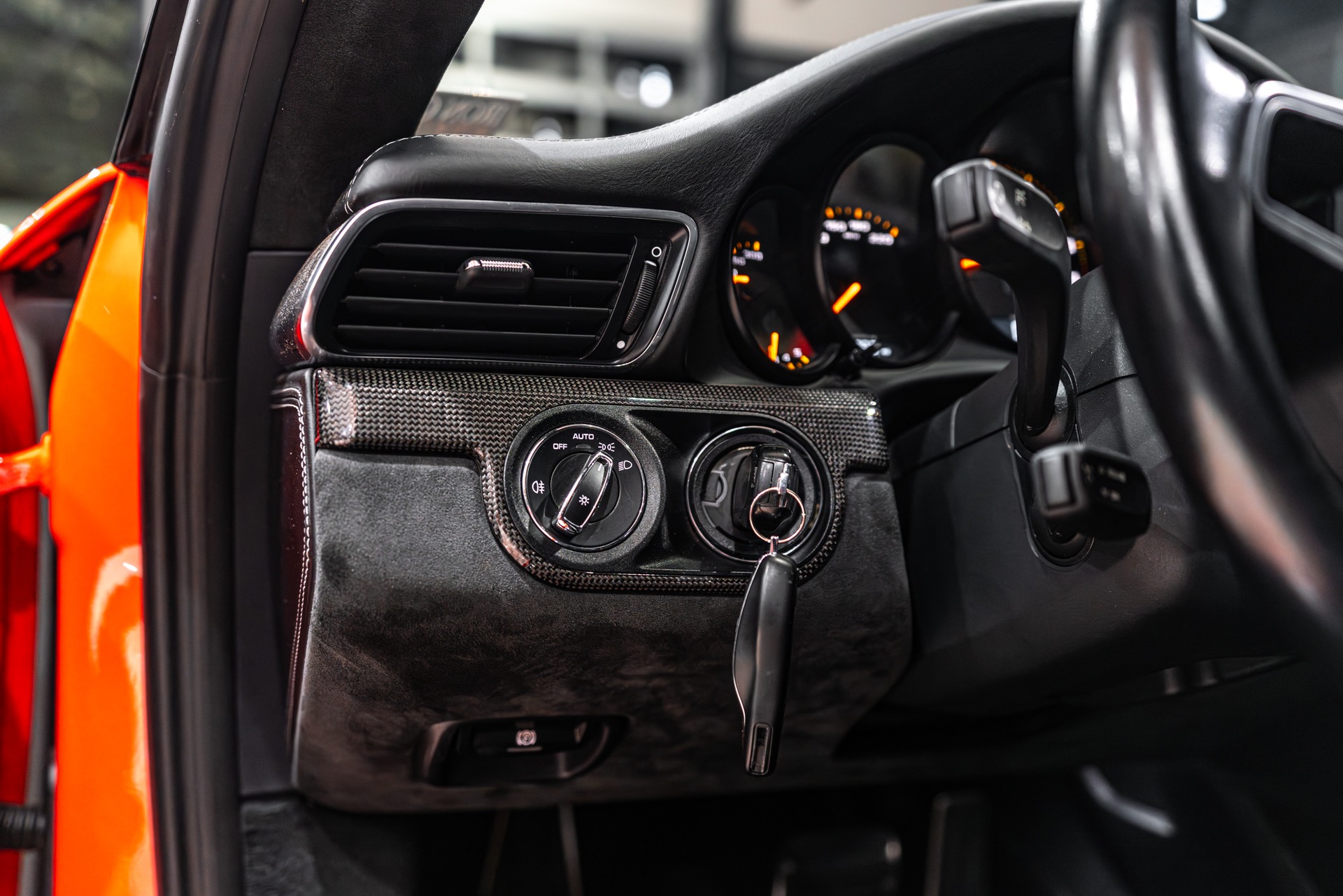 2018 PORSCHE 911 - Image 8