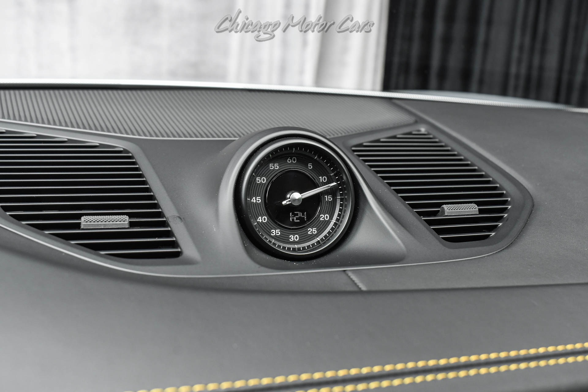 2025 PORSCHE CAYENNE - Image 14