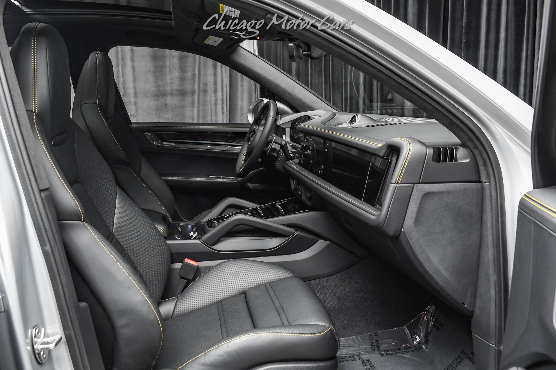 2025 PORSCHE CAYENNE - Image 24