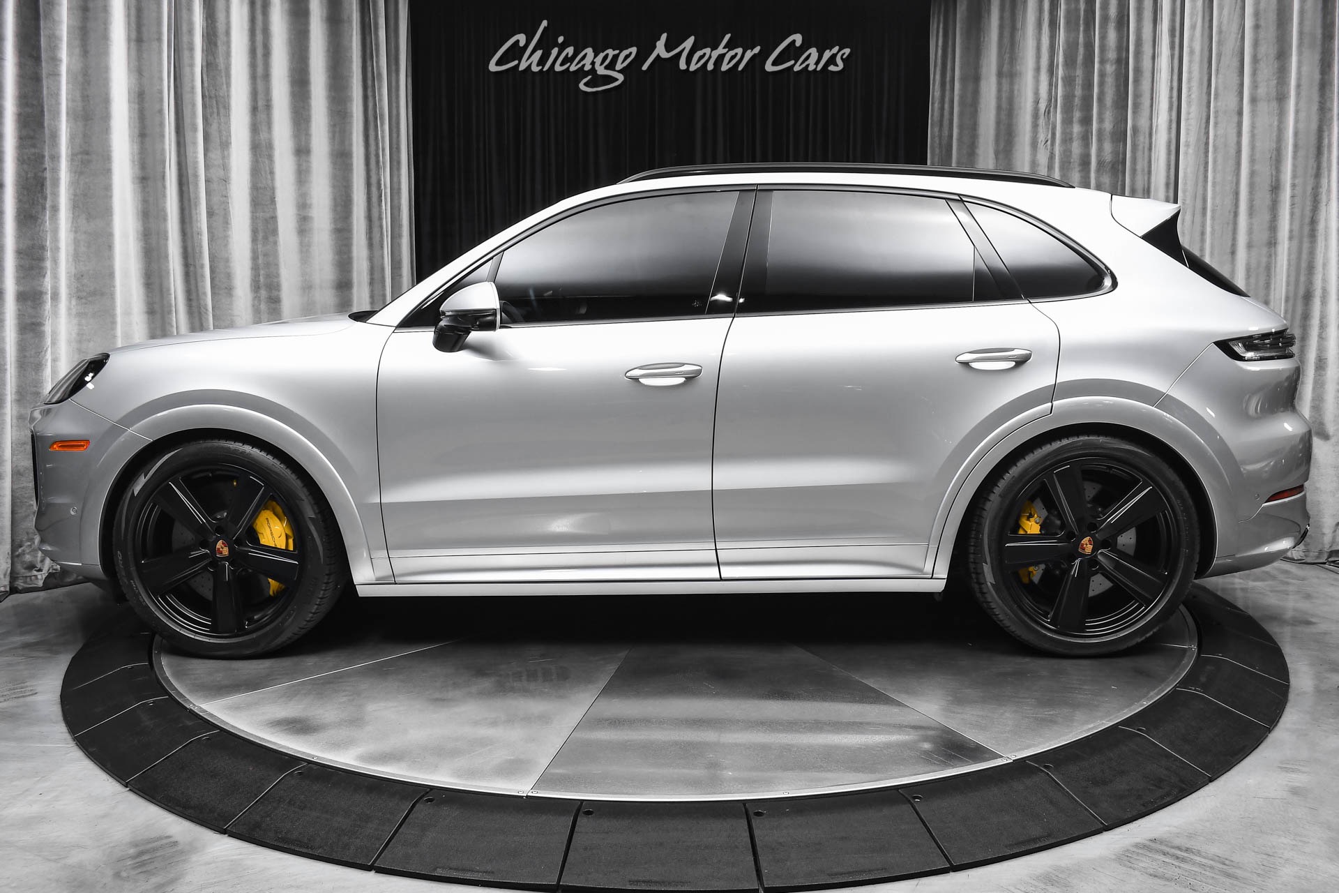 2025 PORSCHE CAYENNE - Image 40