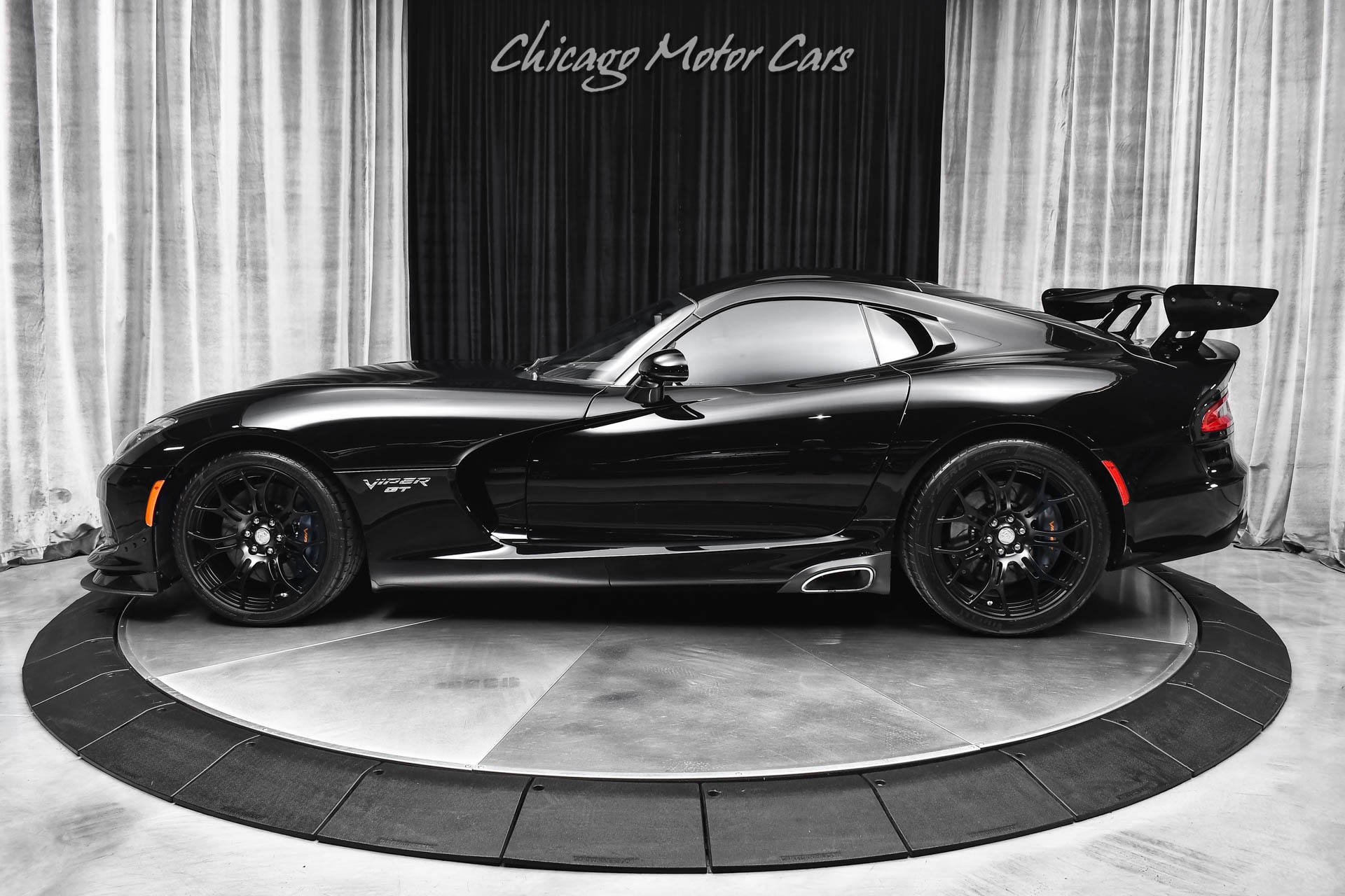 2017 DODGE VIPER - Image 28