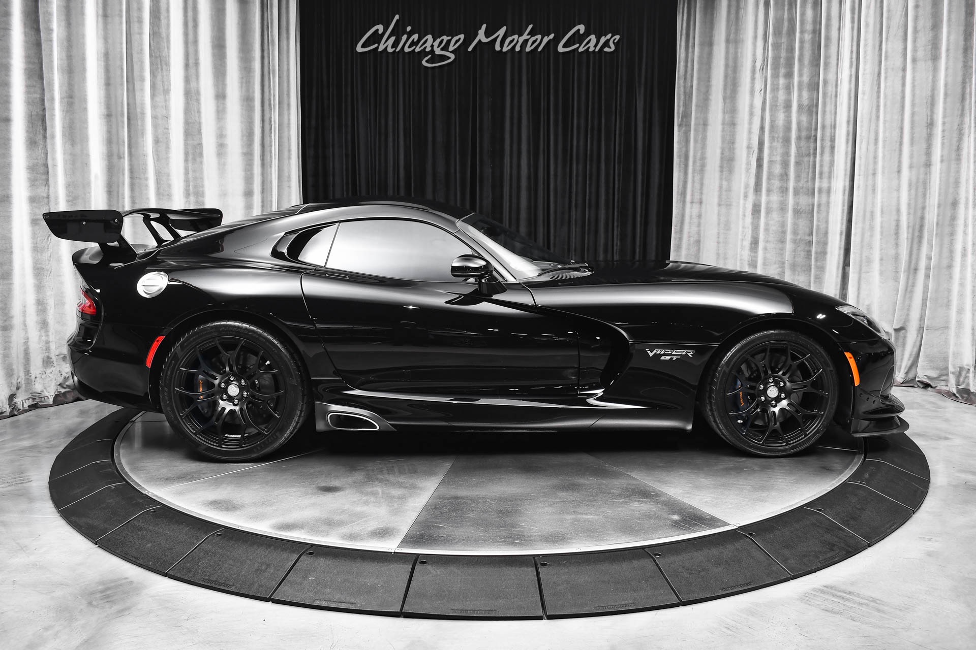 2017 DODGE VIPER - Image 37