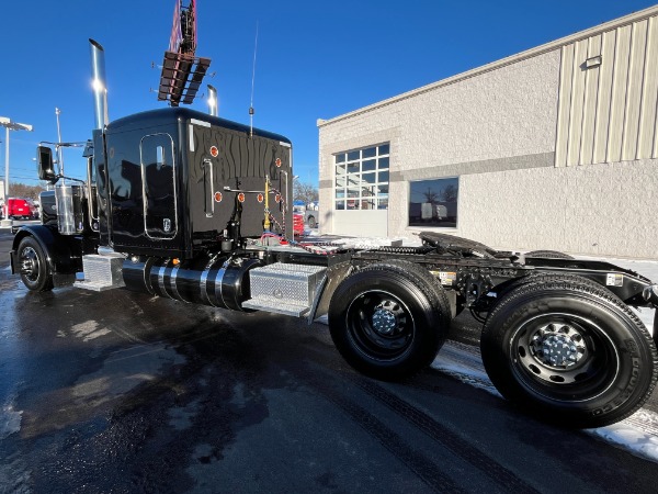 Used 2022 Peterbilt Conventional 389 EXHD Flattop for sale Sold at Chicago Motor Cars in West Chicago IL 60185 4