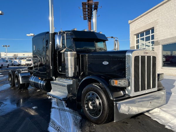 Used 2022 Peterbilt Conventional 389 EXHD Flattop for sale Sold at Chicago Motor Cars in West Chicago IL 60185 5
