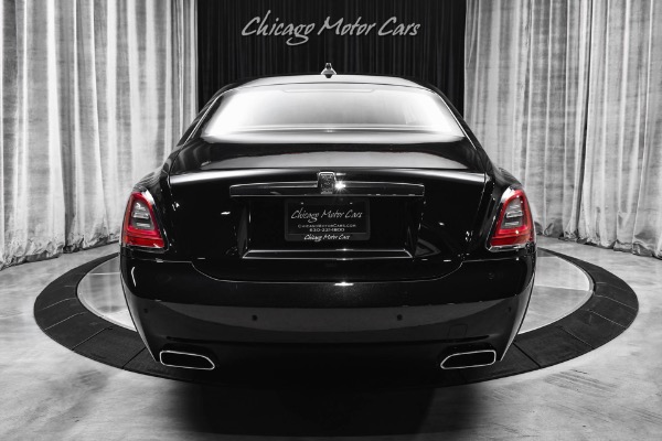 Used 2021 Rolls-Royce Ghost Starlight Headliner Rear Theatre Config Rotating Display HUD Loaded for sale Sold at Chicago Motor Cars in West Chicago IL 60185 4