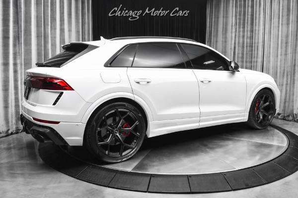 Used 2025 Audi RS Q8 Performance 4.0T Quattro SUV Matte Carbon Pkg Executive Pkg Luxury Pkg Sport Exhaust for sale Sold at Chicago Motor Cars in West Chicago IL 60185 5