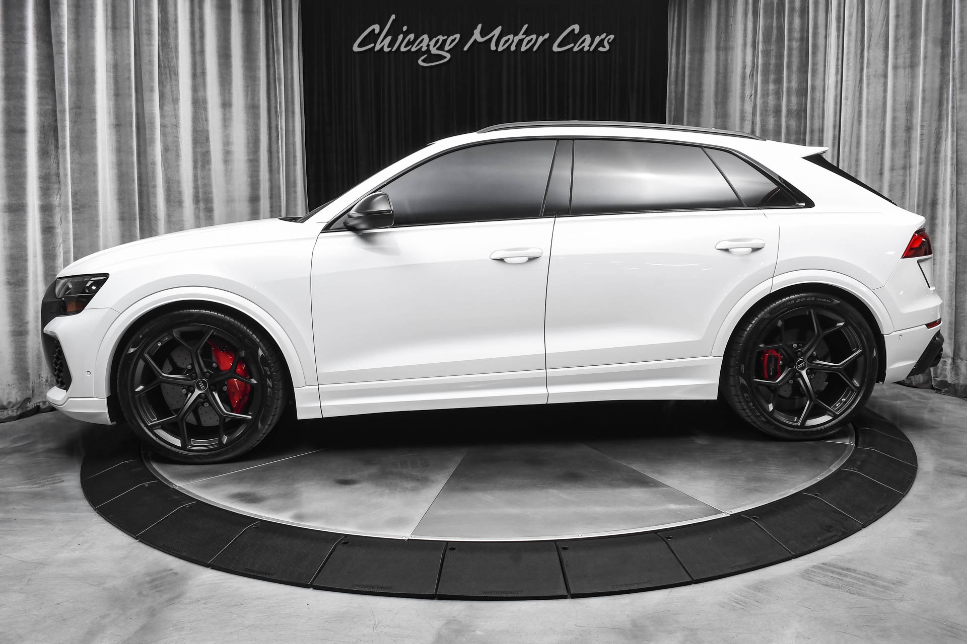 Used 2025 Audi RS Q8 Performance 4.0T Quattro SUV Matte Carbon Pkg Executive Pkg Luxury Pkg Sport Exhaust for sale Sold at Chicago Motor Cars in West Chicago IL 60185 1
