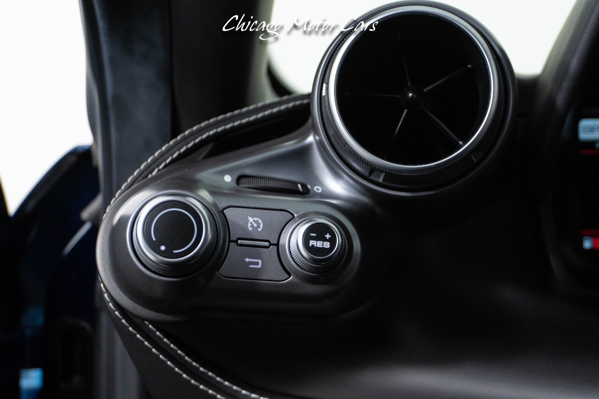 2021 FERRARI F8 - Image 40