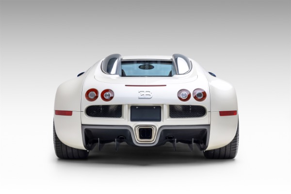 Used 2006 Bugatti Veyron 16.4 Completely Serviced Collector Quality White/Blue 1of252 Coupes RARE for sale Sold at Chicago Motor Cars in West Chicago IL 60185 6