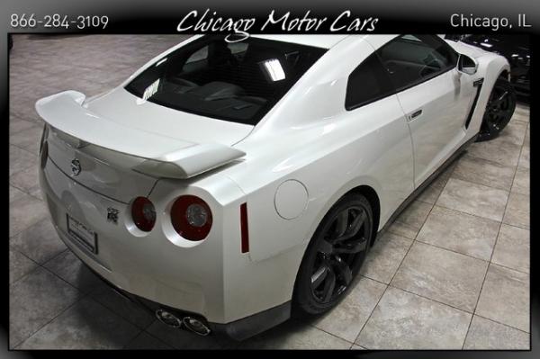 Used-2010-Nissan-GT-R-Premium