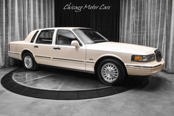 Used 1997 Lincoln Town Car Cartier Edition One Owner All Power options Last Year Cartier Leather for sale Sold at Chicago Motor Cars in West Chicago IL 60185 6