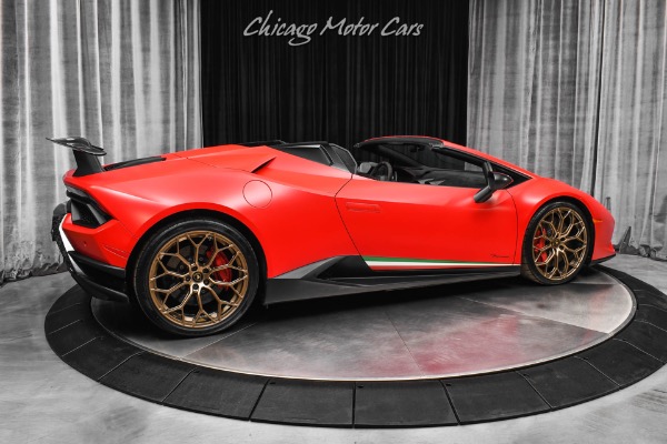 Used 2018 Lamborghini Huracan LP640-4 Performante Spyder Only 18k Miles Serviced Carbon Fiber LOADED for sale Sold at Chicago Motor Cars in West Chicago IL 60185 5