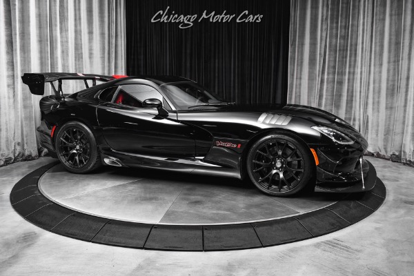 Used 2013 Dodge SRT Viper 8k Miles ACR Tribute Tons of Carbon Fiber HOT Color Combo 6 Vent Hood for sale Sold at Chicago Motor Cars in West Chicago IL 60185 6