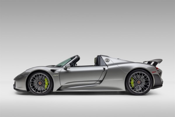 Used 2015 Porsche 918 Spyder Liquid Metal Silver Carbon Interior Pkg Carbon Diffuser Blades Front Lift for sale Sold at Chicago Motor Cars in West Chicago IL 60185 5