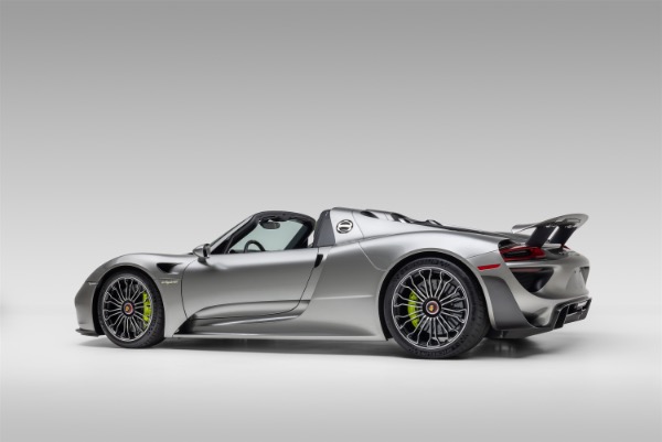 Used 2015 Porsche 918 Spyder Liquid Metal Silver Carbon Interior Pkg Carbon Diffuser Blades Front Lift for sale Sold at Chicago Motor Cars in West Chicago IL 60185 6