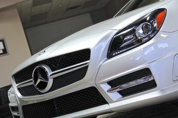 New-2012-Mercedes-Benz-SLK350-Sport