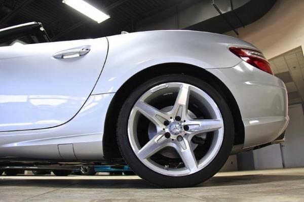 New-2012-Mercedes-Benz-SLK350-Sport