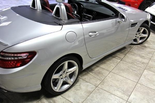 New-2012-Mercedes-Benz-SLK350-Sport