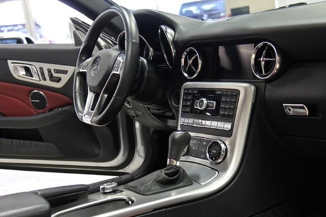 New-2012-Mercedes-Benz-SLK350-Sport